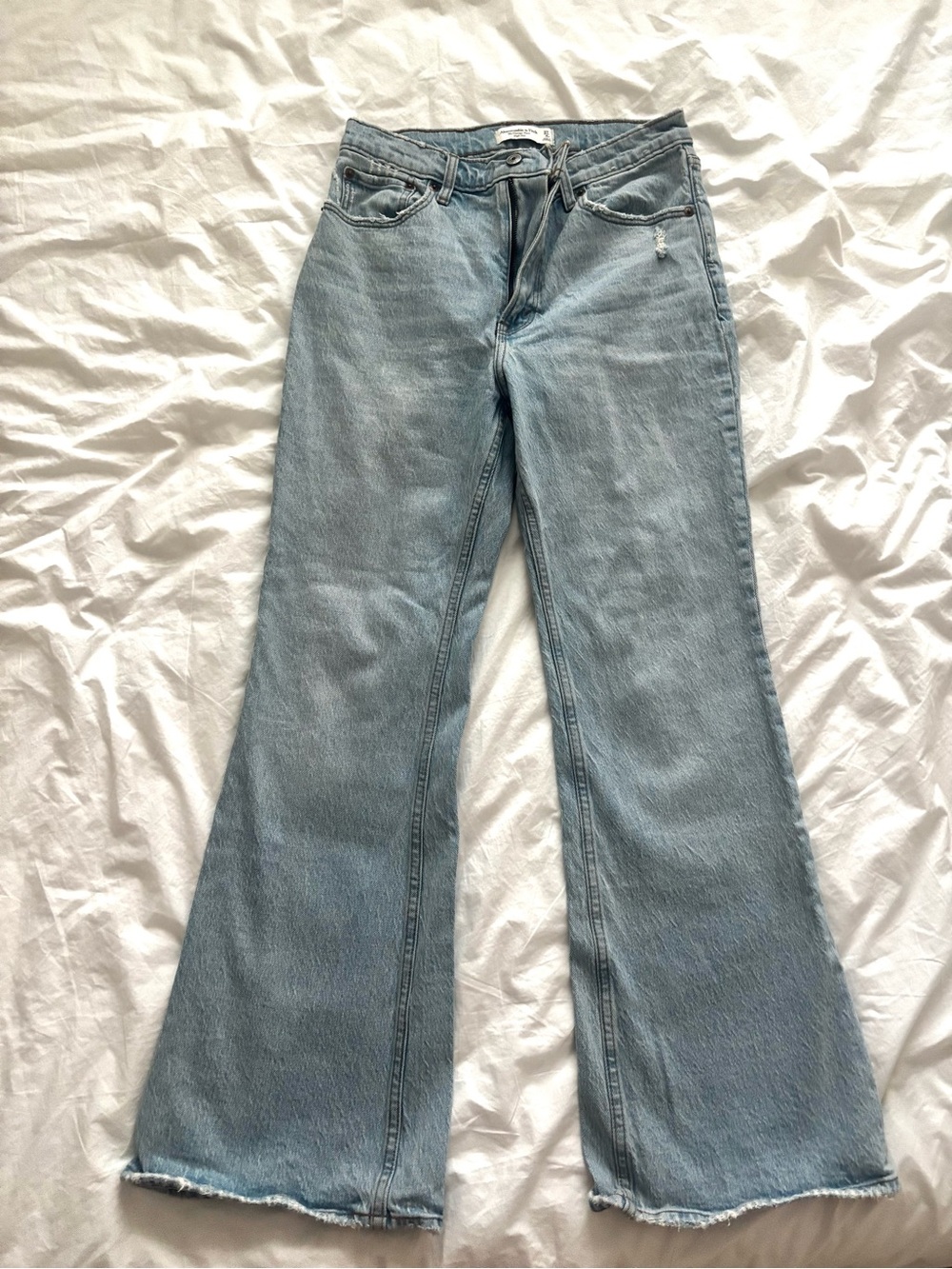 Abercrombie & Fitch The Vintage Flare High Rise Size 27, 4 short